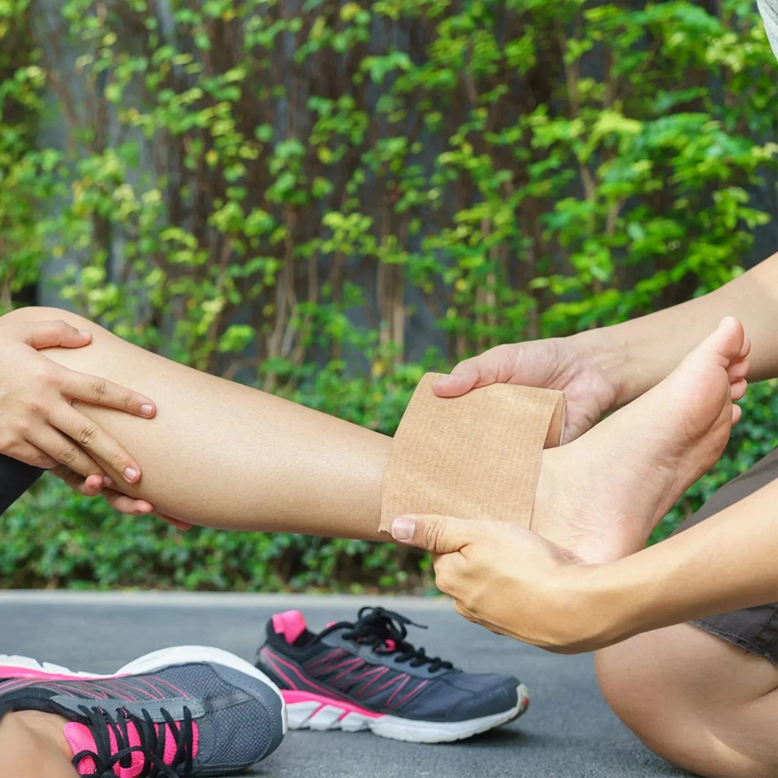 1Roll 2.5/5/7.5/10Cm*4.8M Non Woven Elastic Self Adhesive Bandage Cohesive Bandage for Sports Fixing Finger Wrist Leg