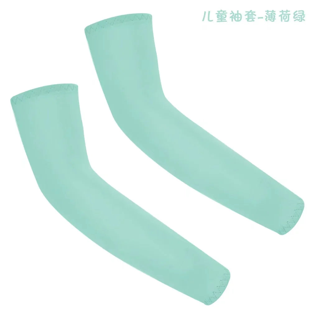 1Pair Kids Arm Sleeves Sun Protection Cooling UV Protection Sleeves Anti-Slip Ice Silk Arm Covers for Boys and Girls