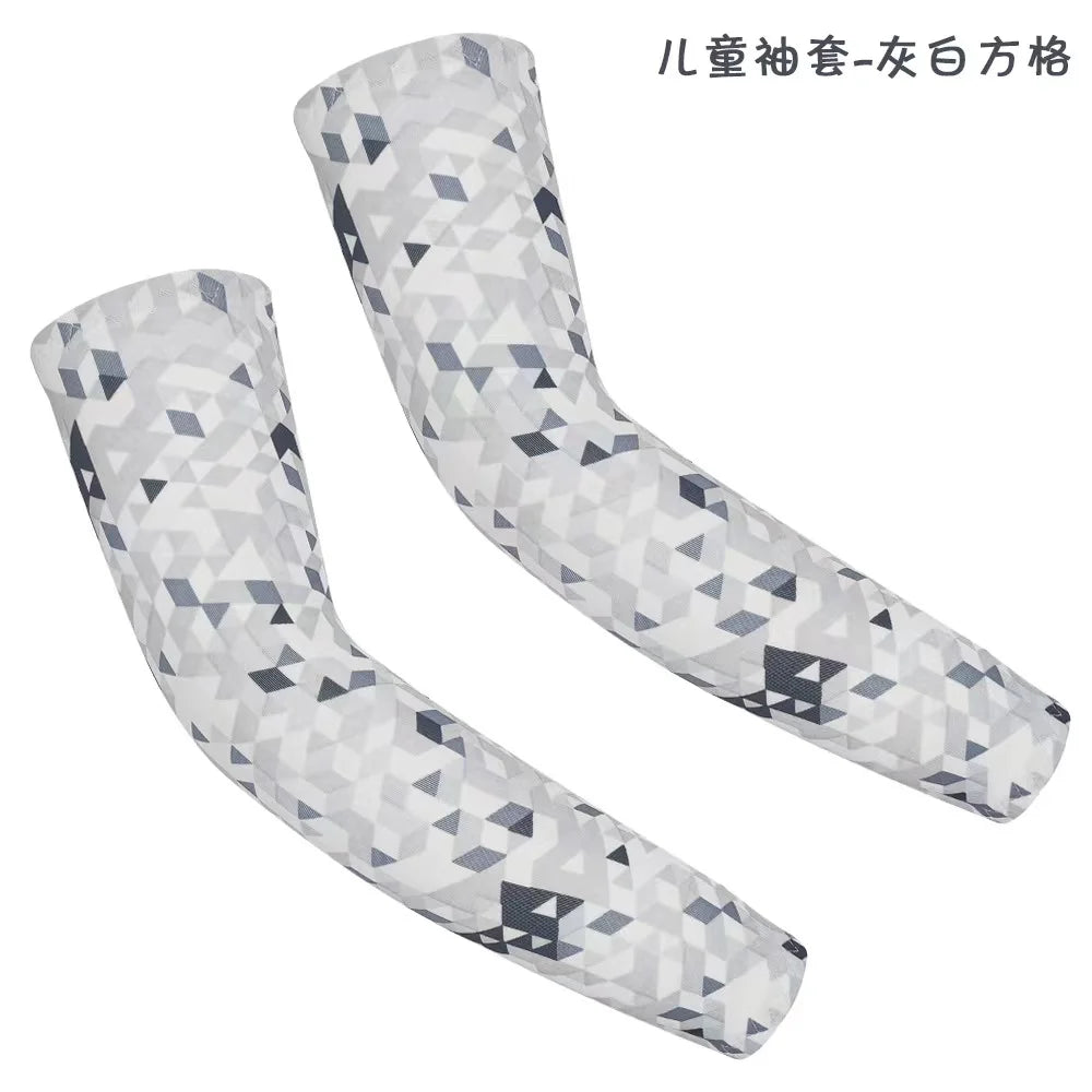 1Pair Kids Arm Sleeves Sun Protection Cooling UV Protection Sleeves Anti-Slip Ice Silk Arm Covers for Boys and Girls