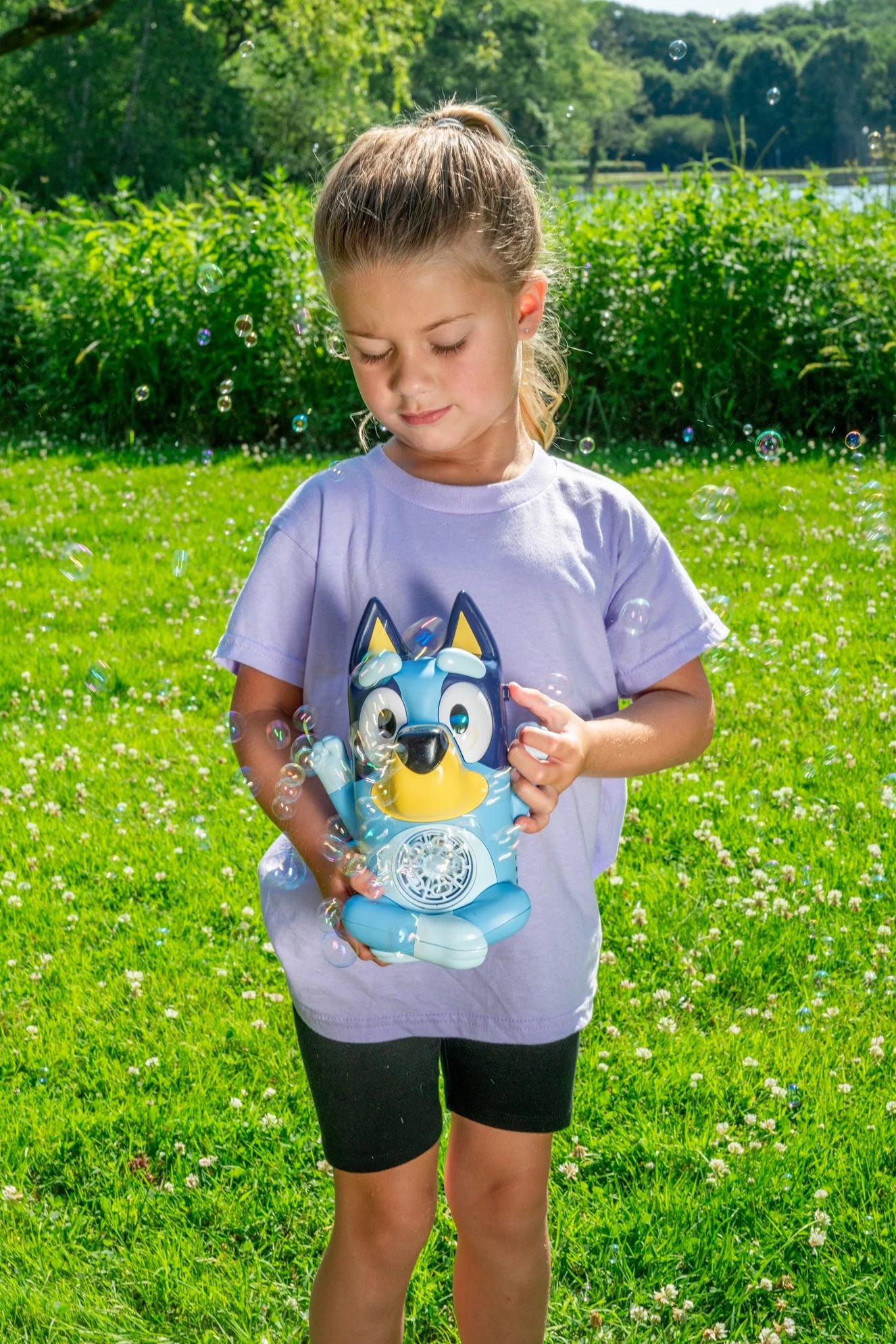 Little Kid Inc.  No Spill Musical Bubble Machine